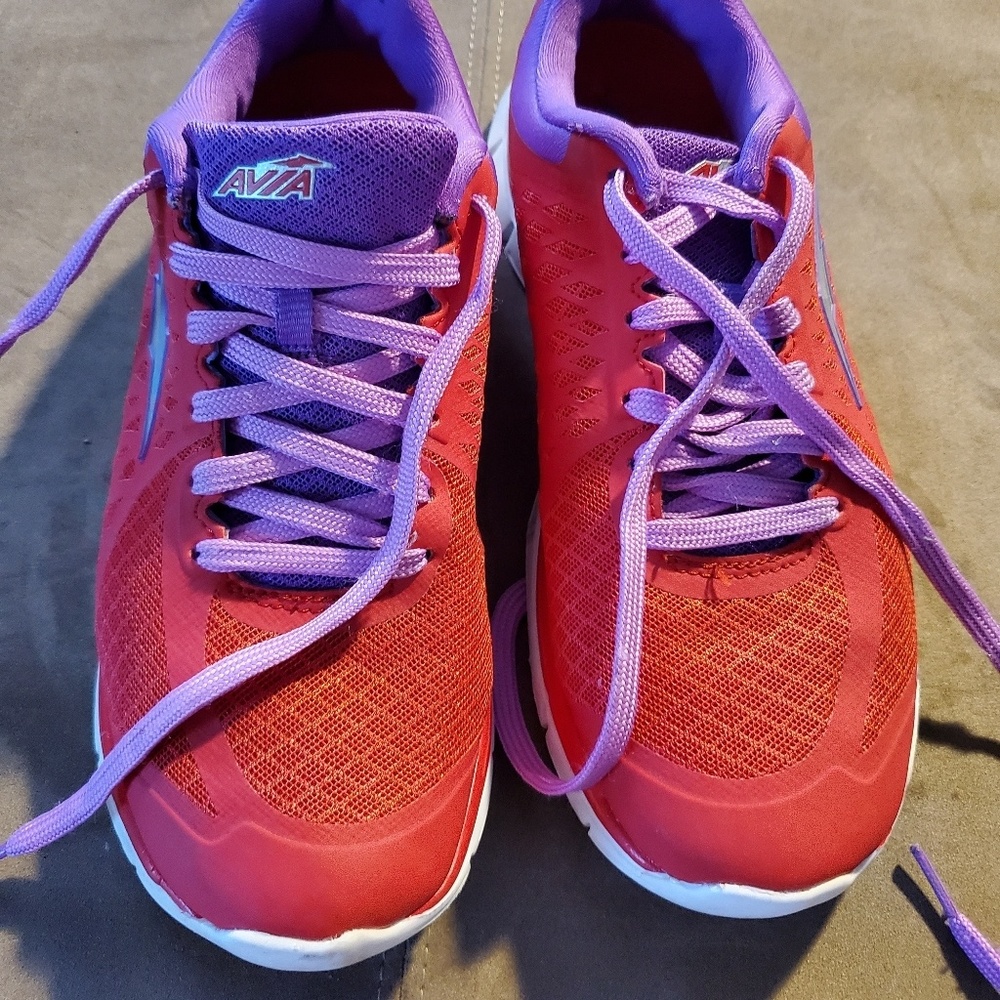 Avia athletic shoe pink and purple women's